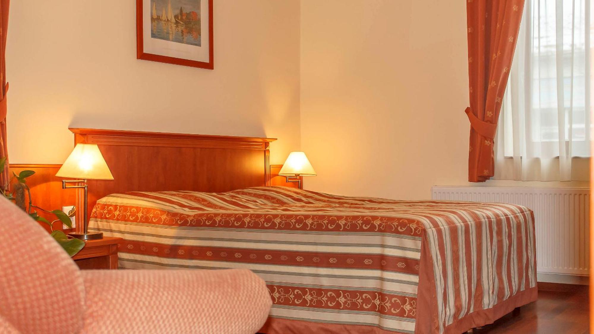 Hotel Pannon Panzió 3*